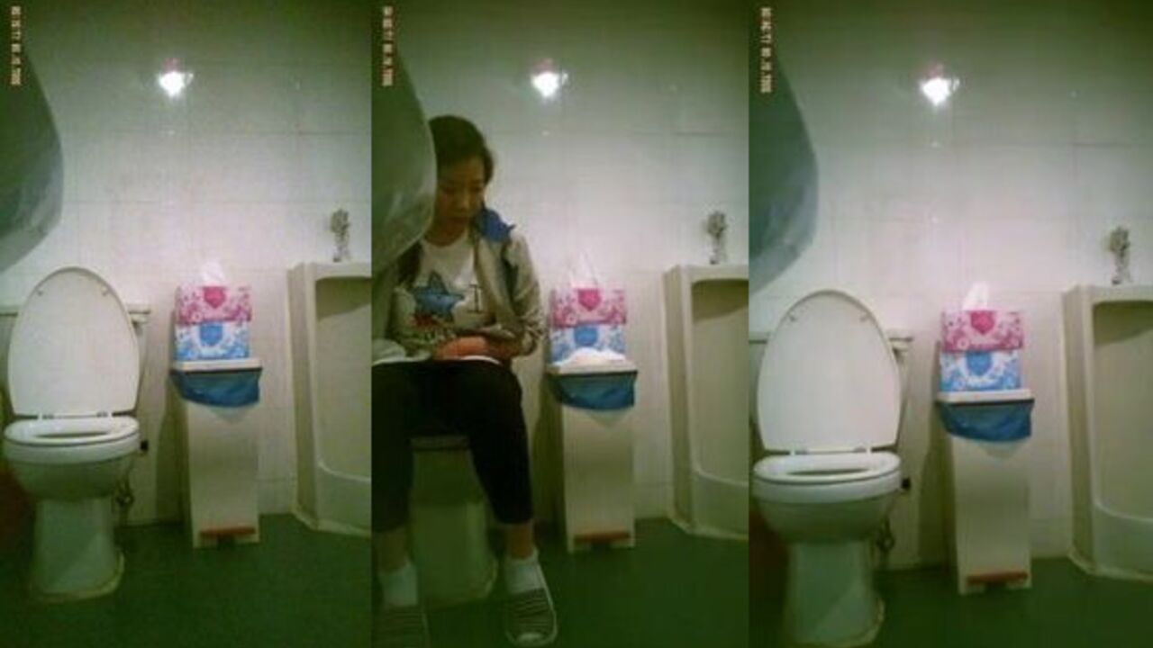 Get up close and personal with this kinky scat girl in her filthy debut video