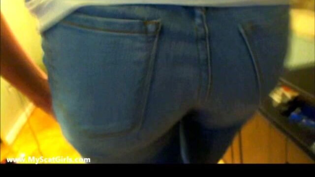 Watch this sexy chick fart and pee like a pro in this scat porn video