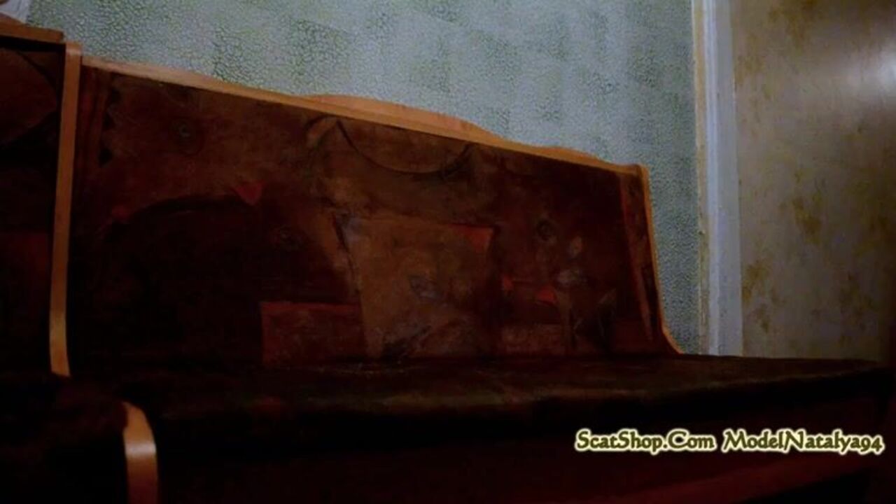 Watch this filthy scat video of a scat babe getting her ass pumped and shitting all over it