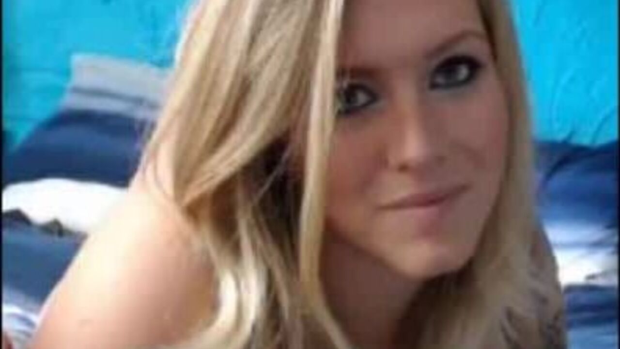 Loud girl gets her filthy ass drilled in scat porn video