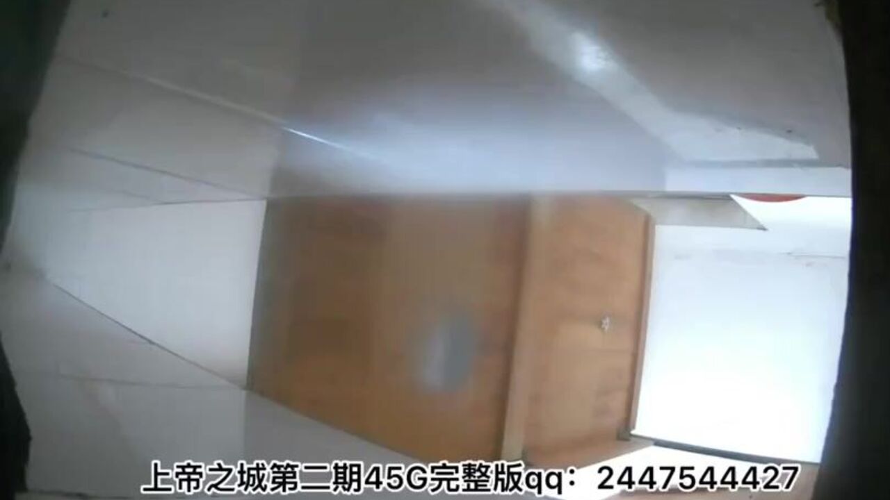 Peeping voyeur captures girl's scat in toilet