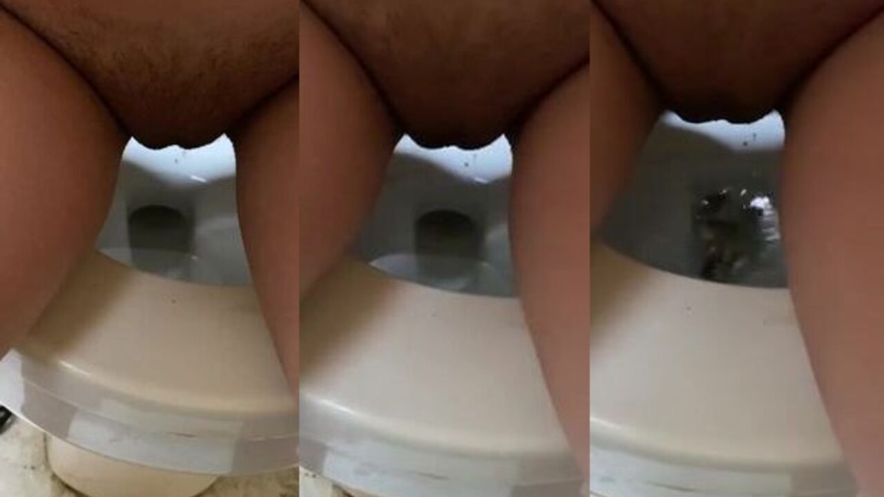 Watch me get my scat wet and dirty in toilet view