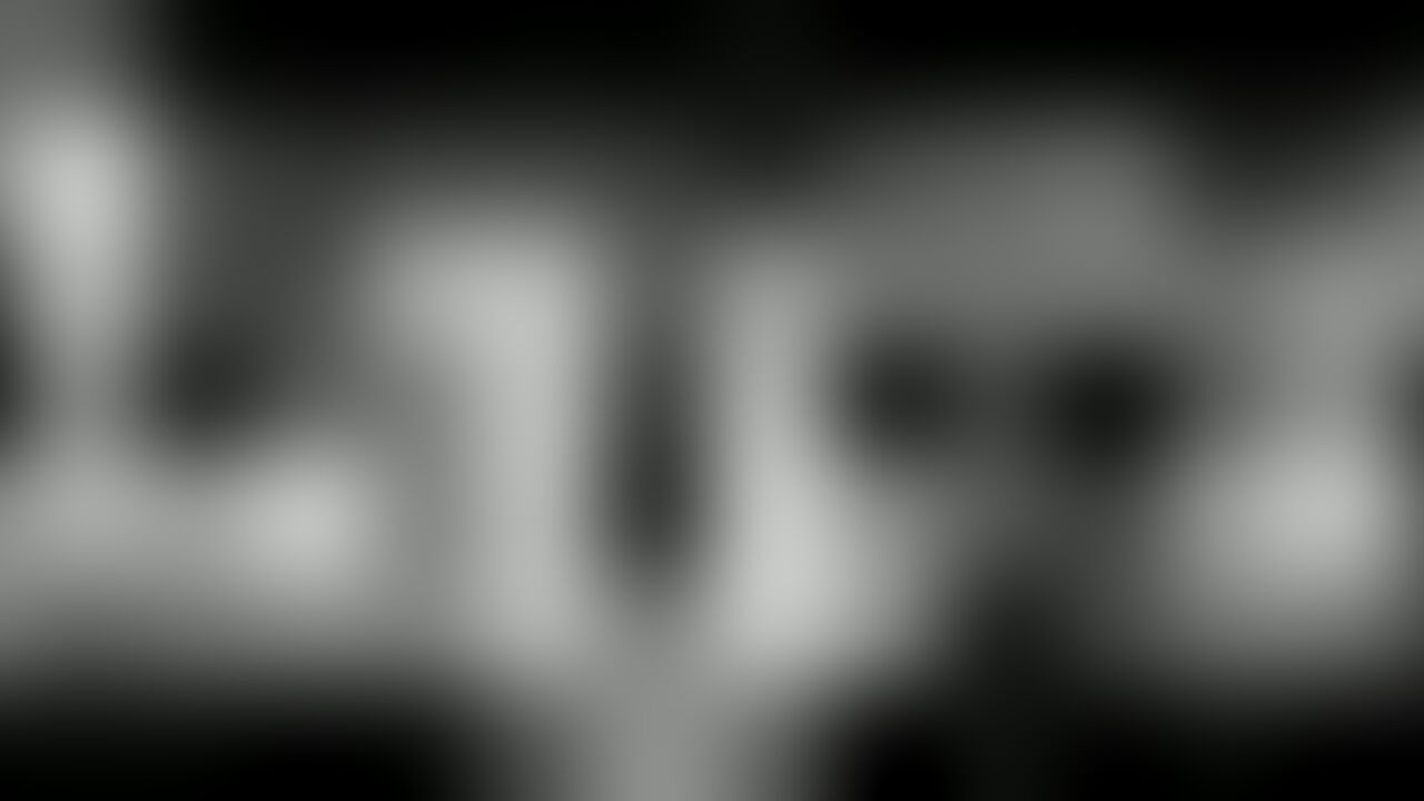 Watch Anja_1 get her pussy and asshole pounded hard in scat porn video