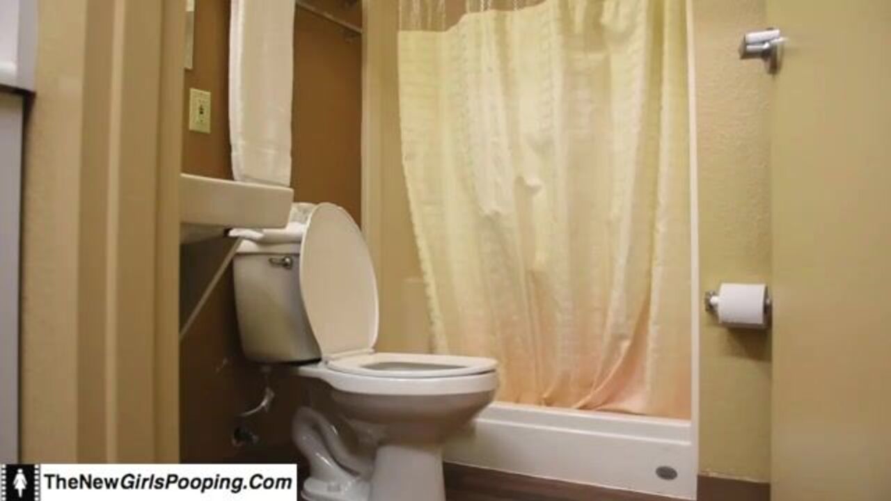 Donna Deuces gets a Mexican feast after a steamy scat session