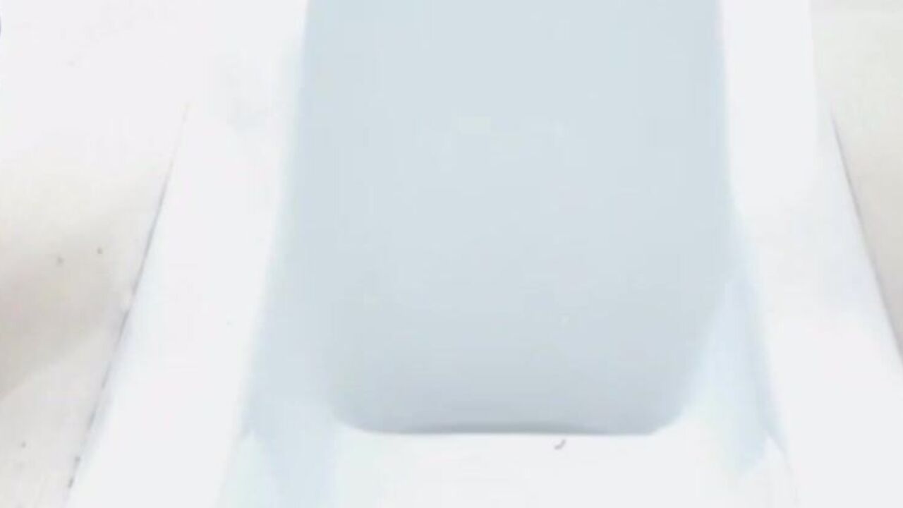 Watch this kinky slut scat and get off in this kinky video