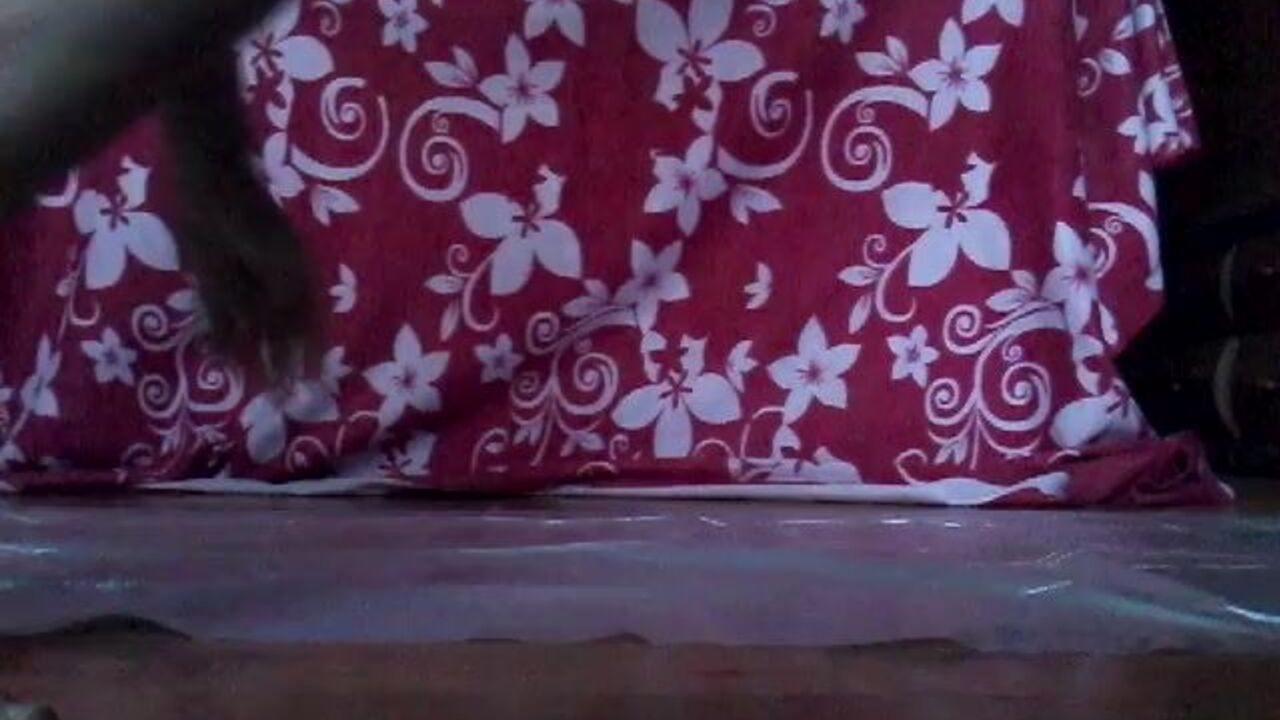 Watch how this scatty girl gets back on her feet and into action