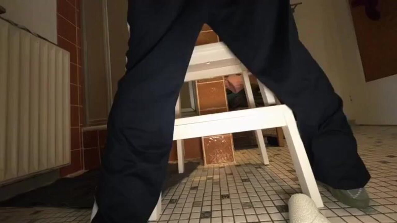 Watch this dirty slut tease and pee on her big booty in scat porn video