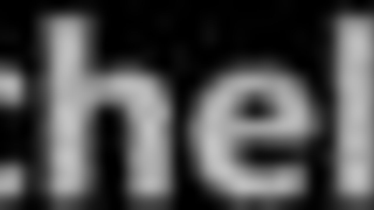 Watch this filthy slut suck and deepthroat a thick cock like a true scat porn queen