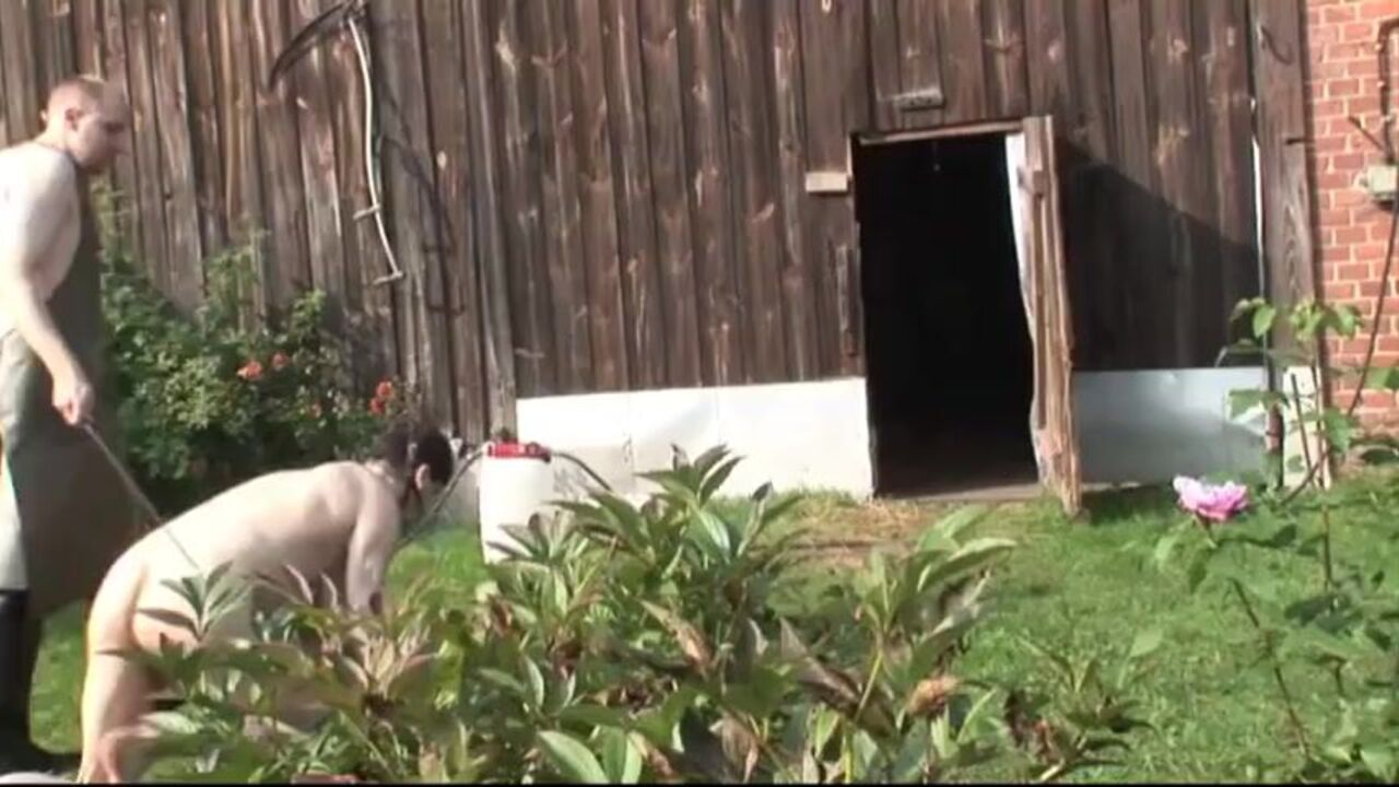 Delicti - A filthy piggy flick with some kinky fisting action