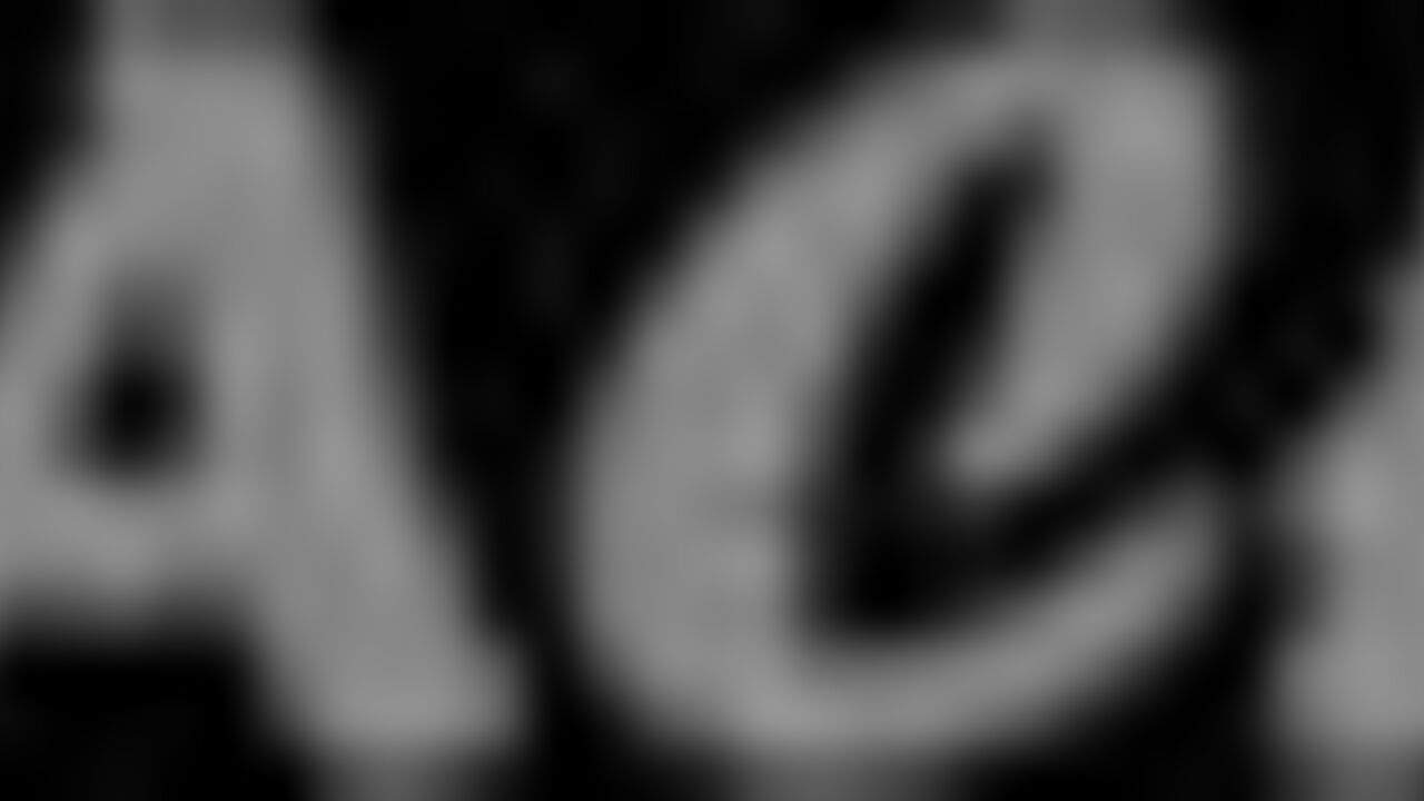 Watch dirty housekeeping scatting and peeing in this filthy porn video