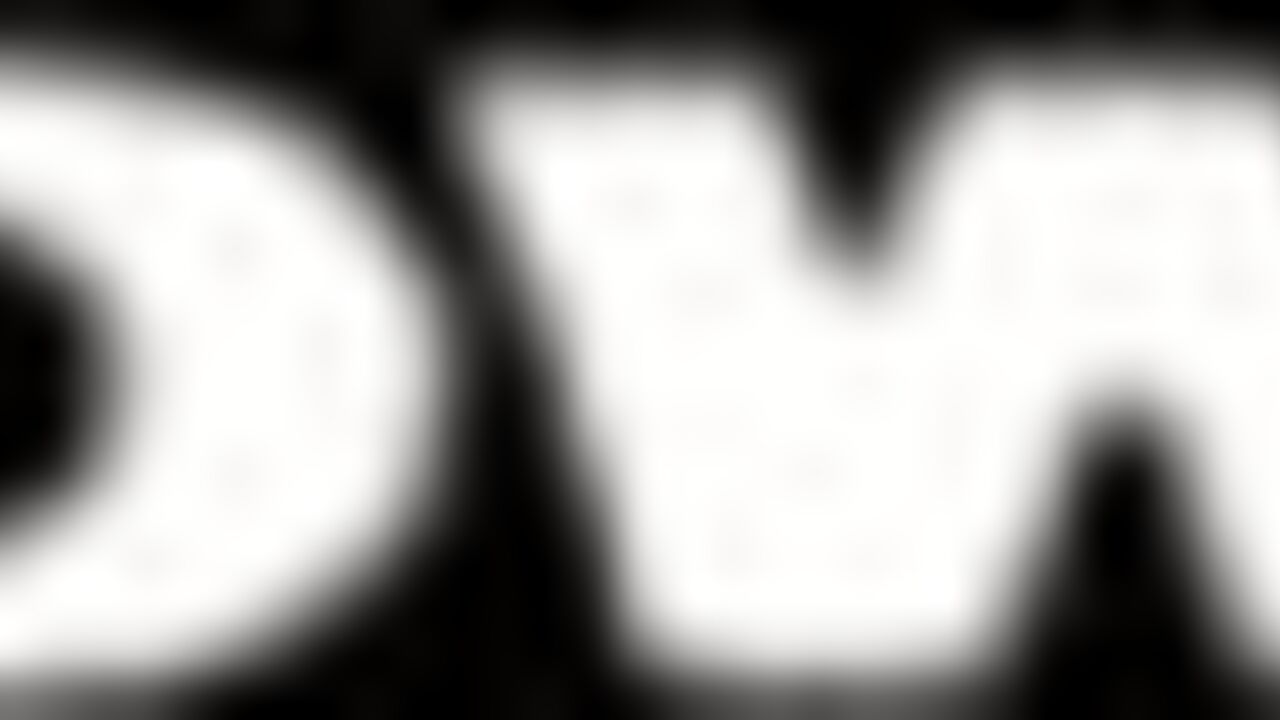 Watch this French slut get her scat fisted and pooped out