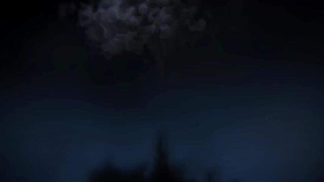 Hairy pussy gets searched for toilet play and smelly results