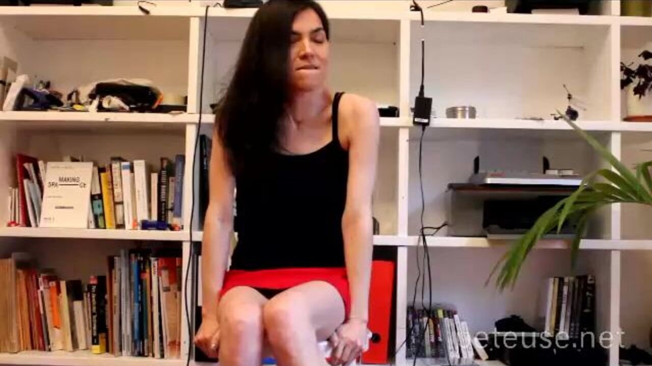 Watch this kinky scat slut fart while getting her holes stuffed