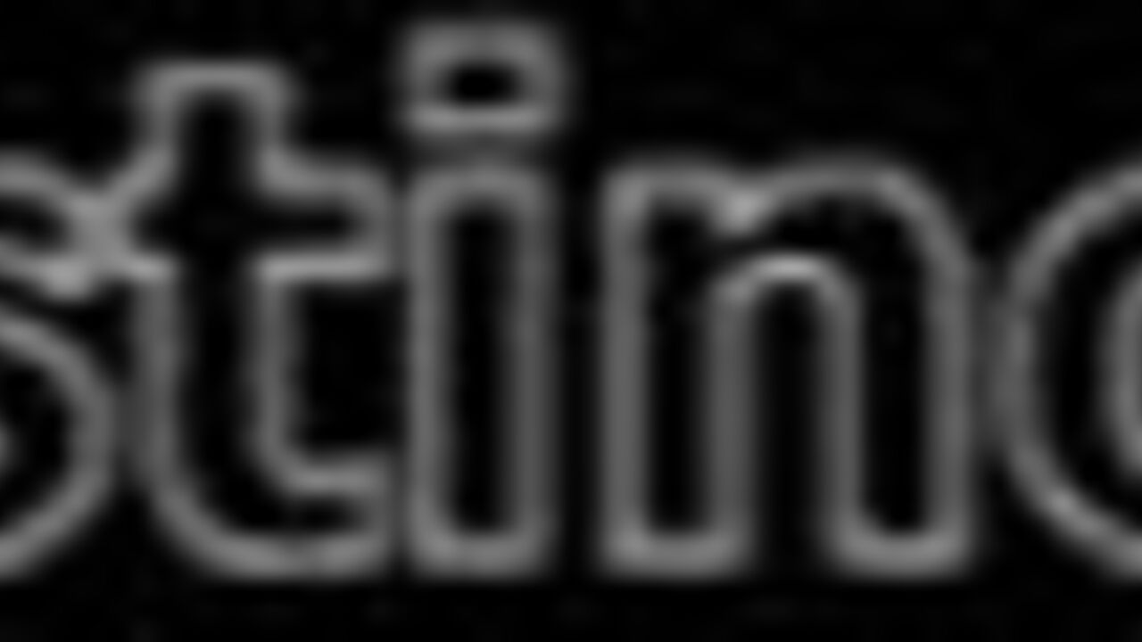 Watch this wild scat porn video with a sexy fist in it!