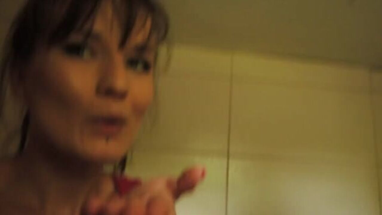 Behind the scenes: Unfiltered scat porn caught on camera by workers