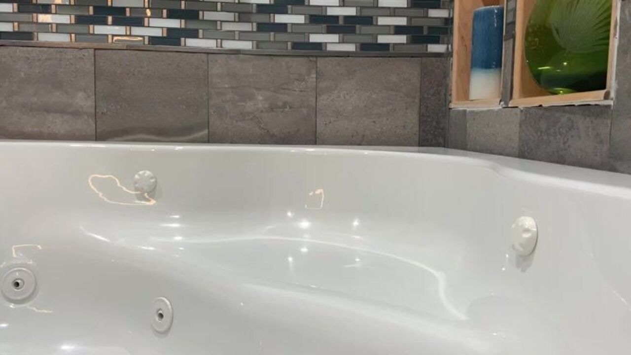 Jaune, the filthy scat slave, gets her filthy needs fulfilled in this wild porn video