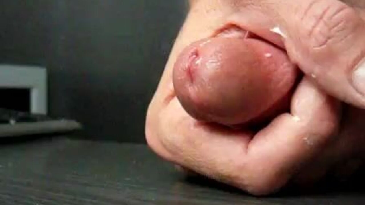 Cumshot of a slow-mo scat woman in action - 240 fps