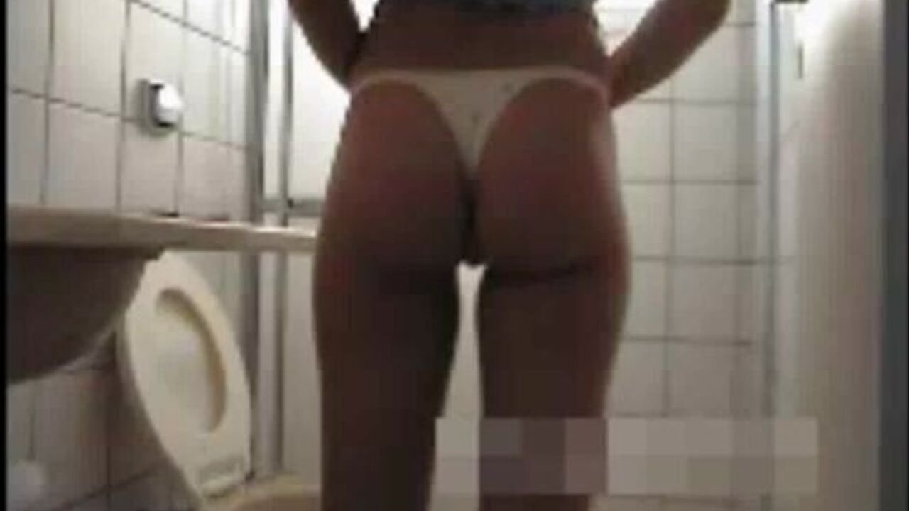 Watch this kinky girl get off with a filthy scat play