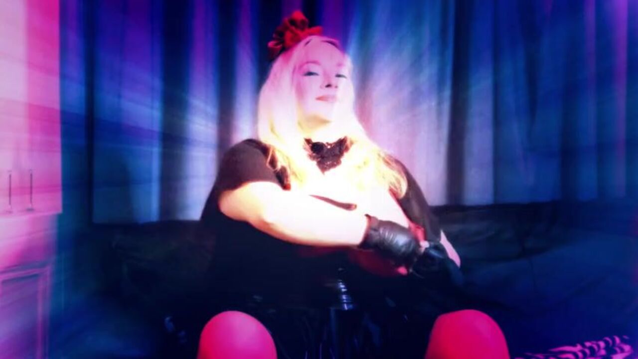 Get dominated by your kinky mistress & eat her ass & scat like a true slave