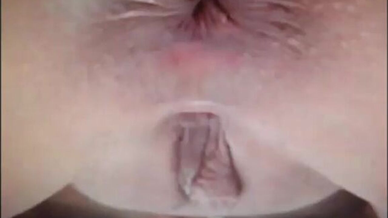 Blonde slut gets her scat wet and wild in close-up view