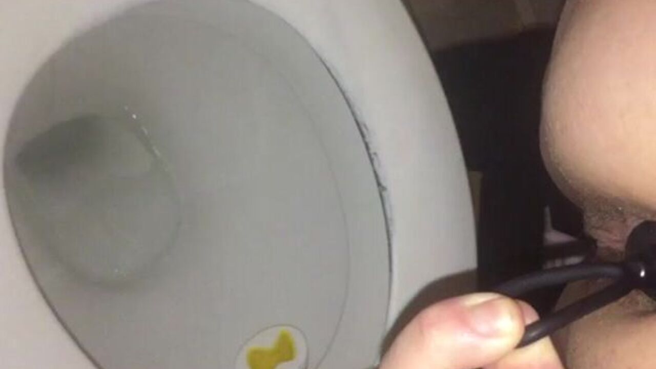 Watch this kinky slut get her anal beads out while getting her pussy pounded!