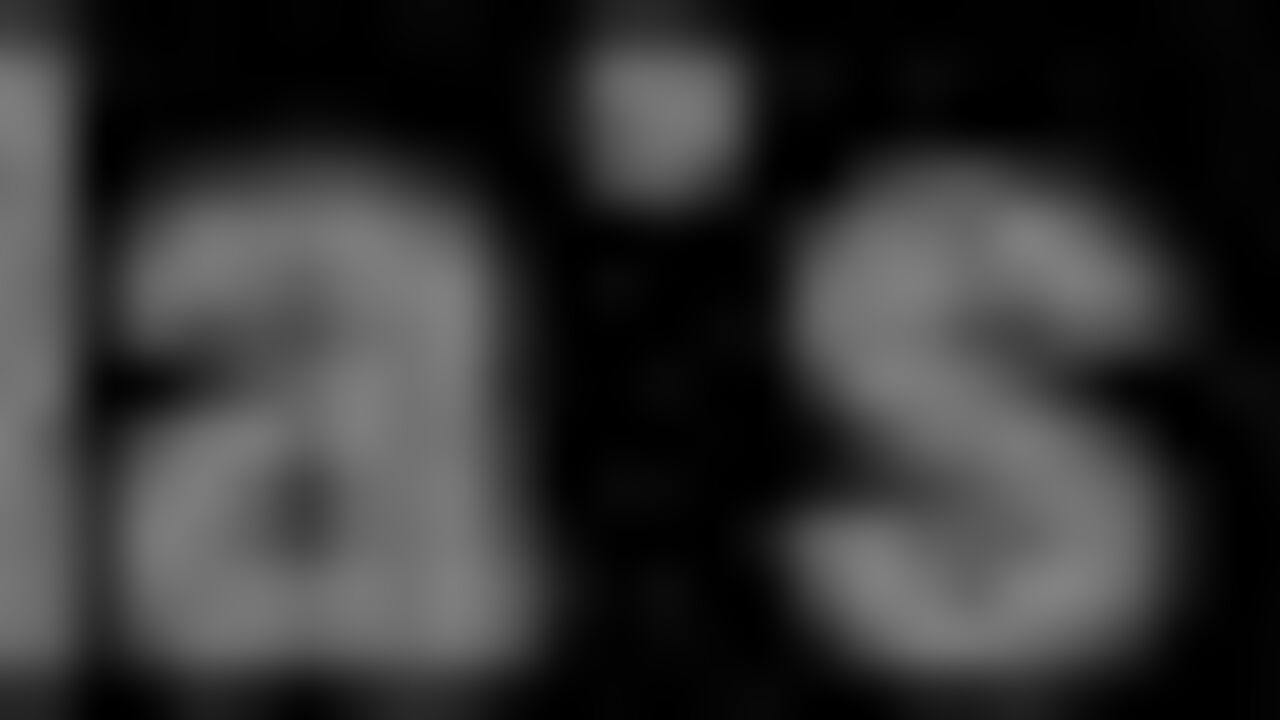 Linda gets her stockings soaked in scat and gets fucked hard