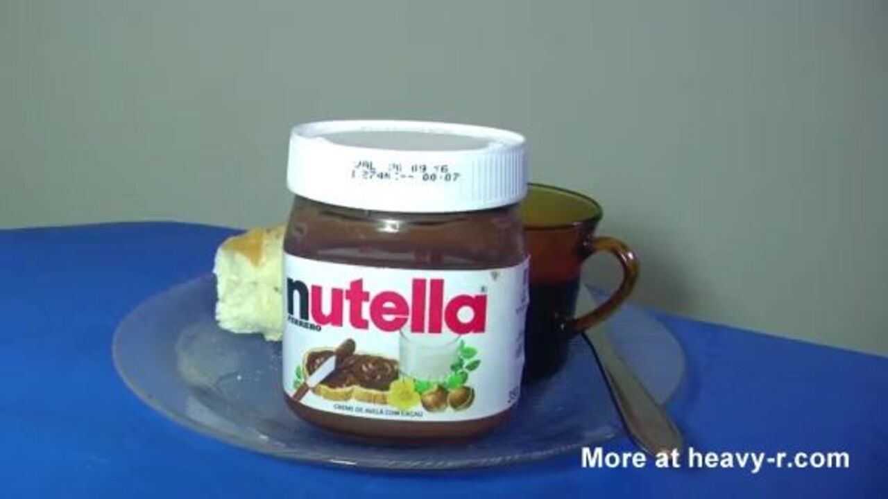 Watch this slutty girl get her morning toilet session in pantyhose and scat pajamas