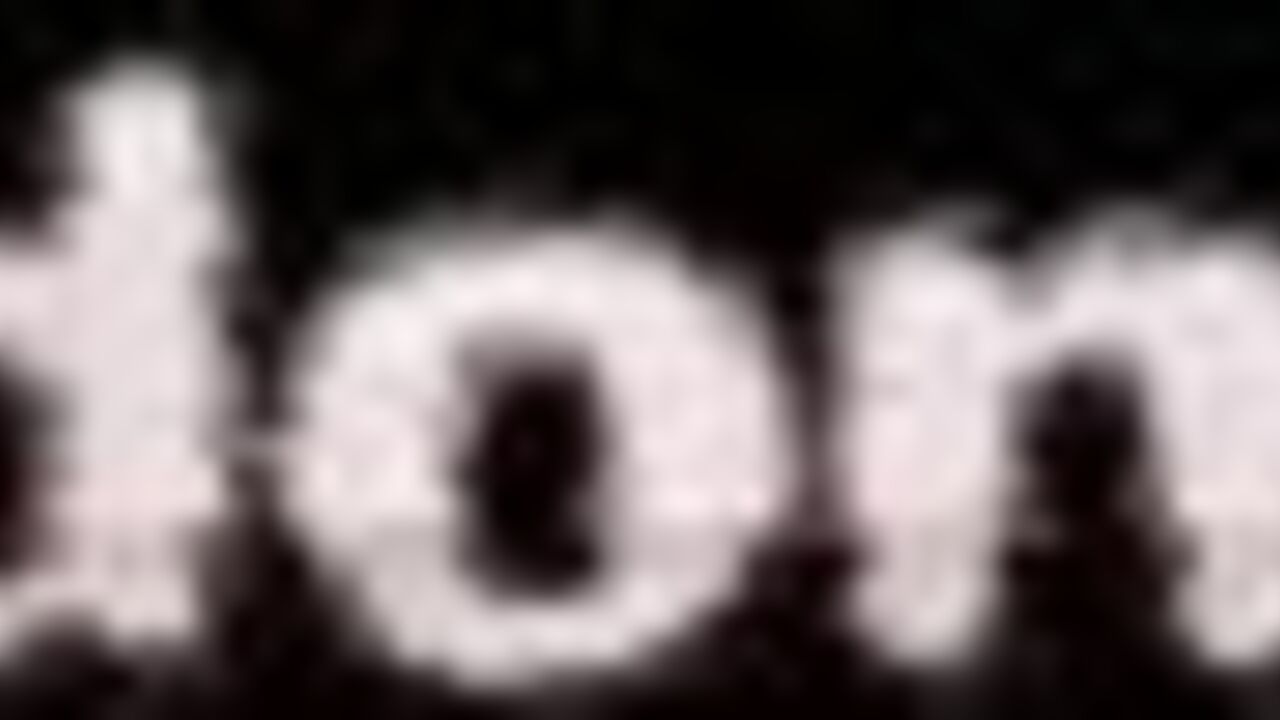 Watch this filthy girl dominate her own scat with her fart fetish