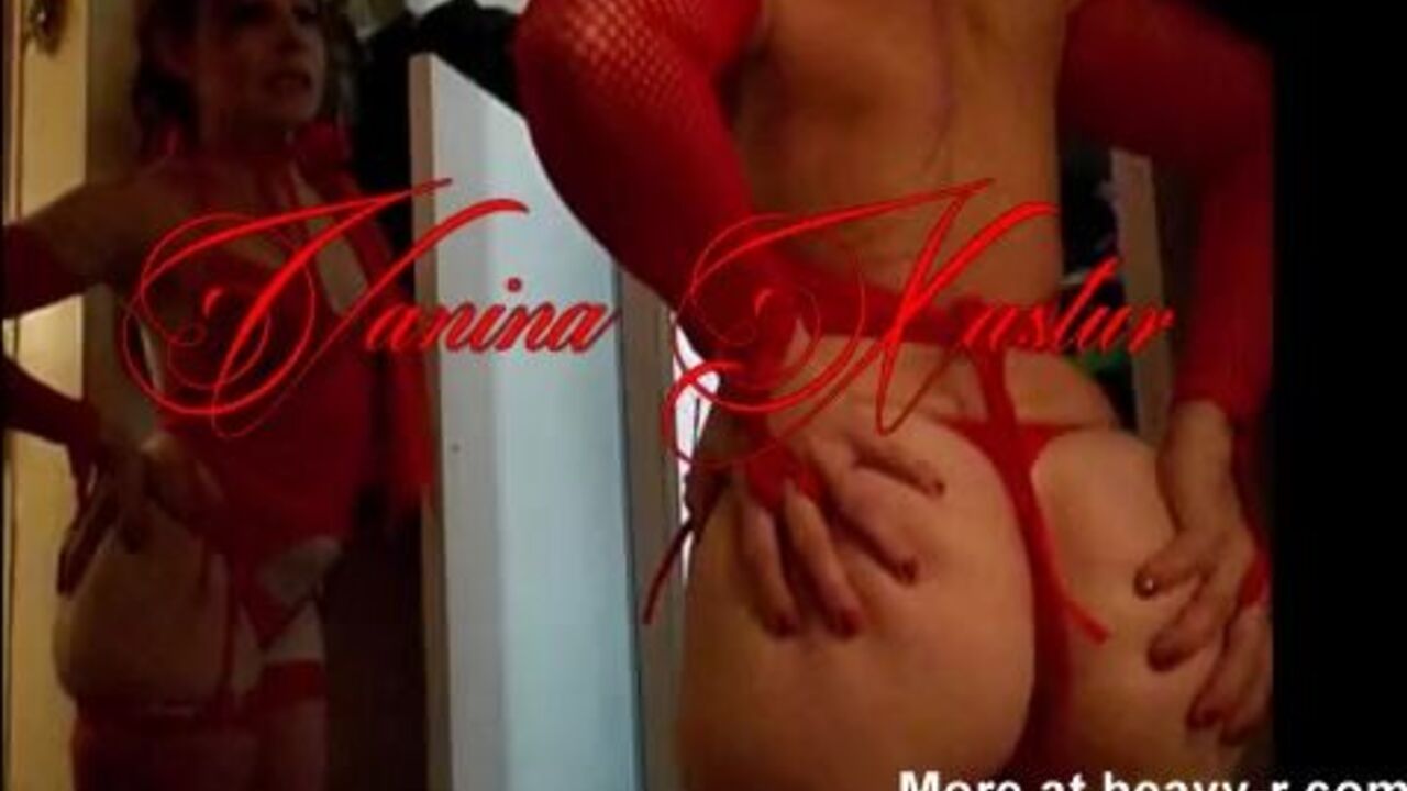 Sexy redhead gets her scat puss stuffed with pooped up ass and panties