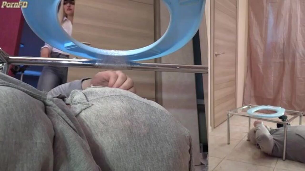 Victoria's scat is a wild and filthy mess, filled with explosive orgasmic pleasure