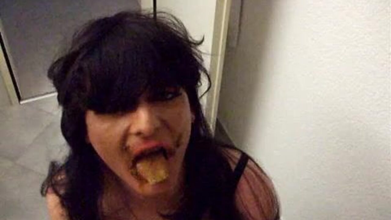 Slutloadcom: The ultimate scat porn collection!