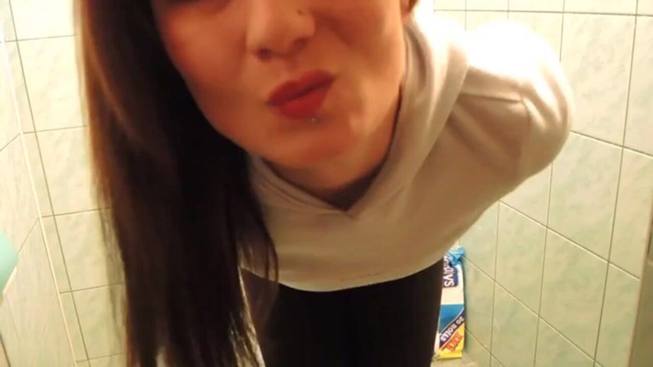 Get ready for the ultimate pussy pounding: Scat porn with a scatty babe!