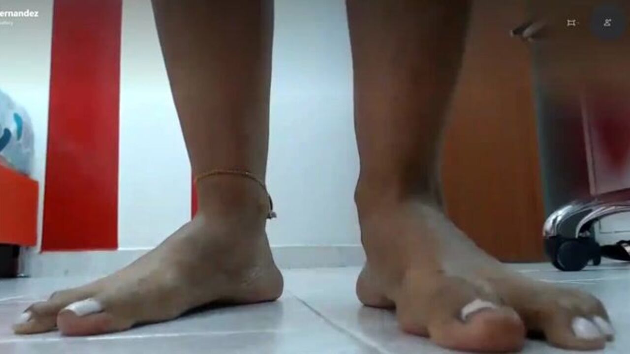 Watch this hot slut get her wet pussy and asshole pounded while she squirts like a fountain