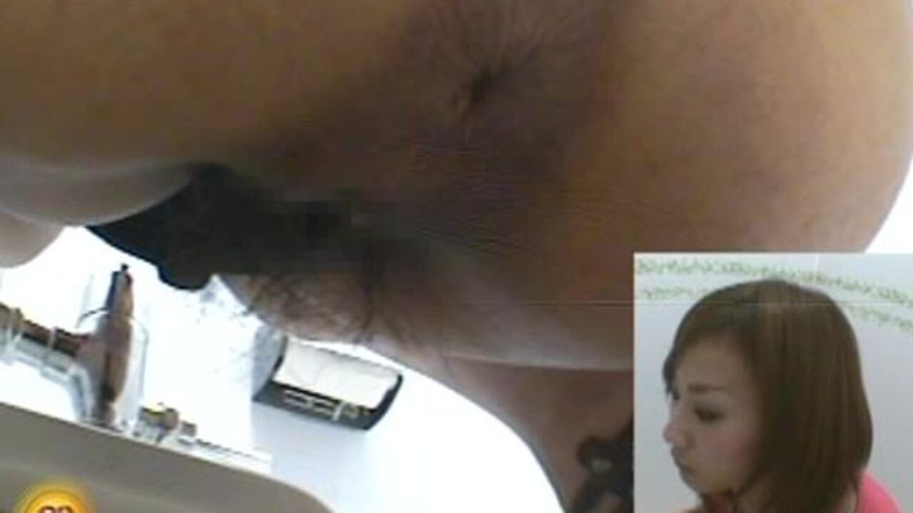 Watch this kinky scat porn video with a kinky slut getting off