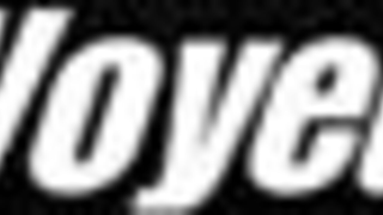 Naughty teen gets a hot load of pooping & pissing in her big ass