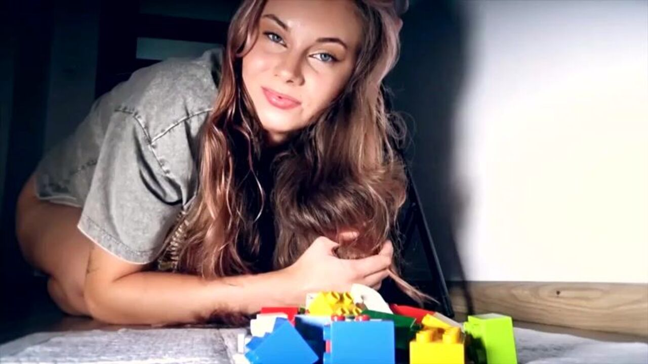 Deeper into the scat of a hot babe