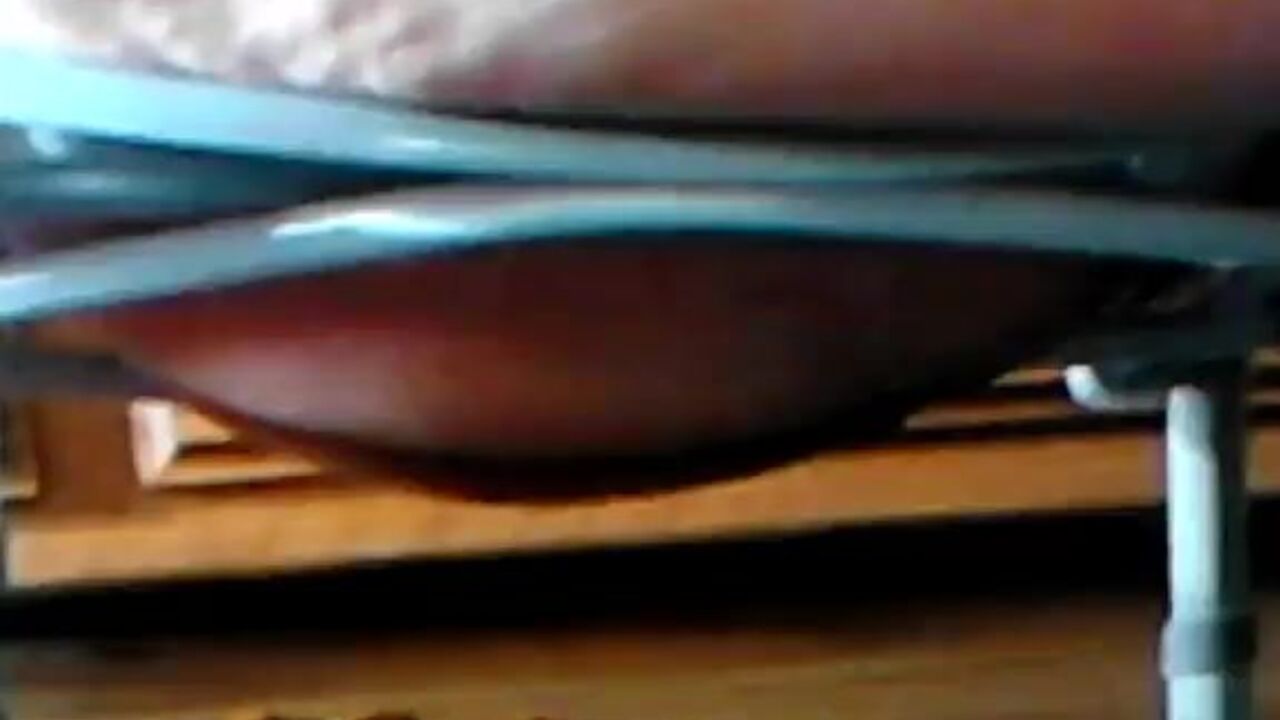 Watch this tribute to a chubby slut scatting and wanking away