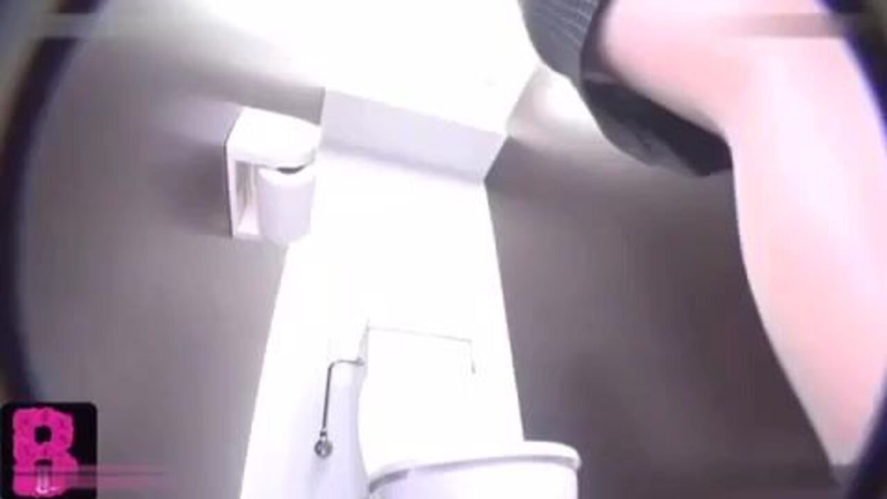 Watch this Japanese secretary get her pussy and ass pumped full of warm pee