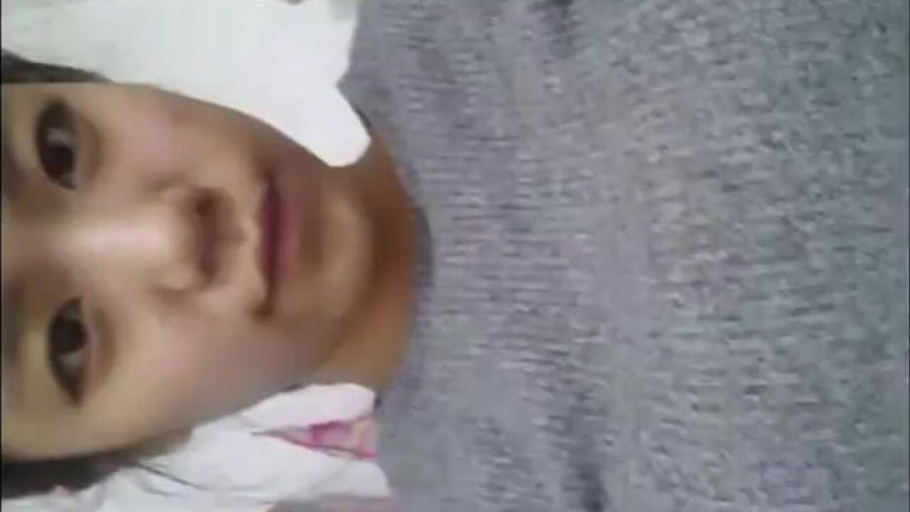 Korean slut gets her scat thoroughly examined