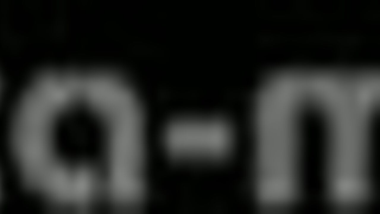 Veronica Montoya and Veronica Moser get kinky in a filthy threesome