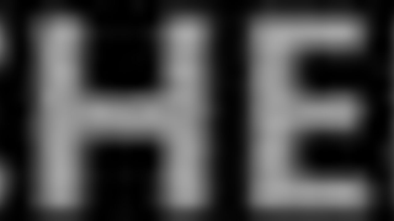 Watch this kinky chick get nasty with her own gas and shart