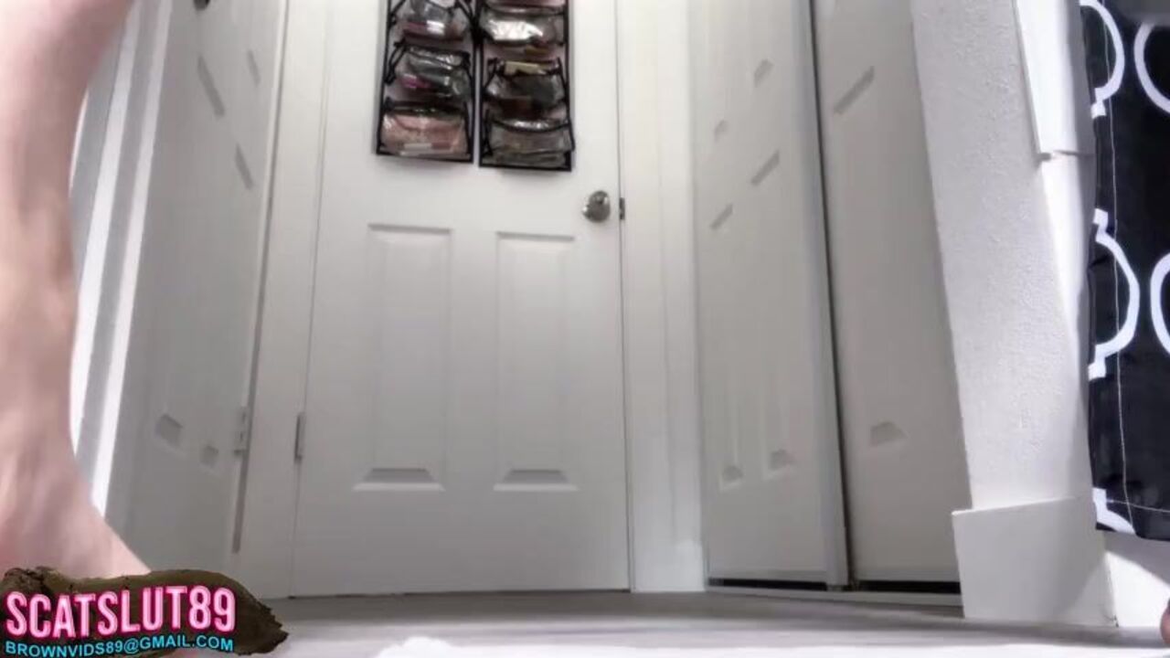 My Gurgly Tummy's Wet & Warm Shitty Poop - A Beautiful BBW's Big Ass Gets Messy!