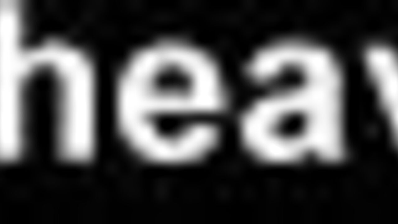 Kinky Wife Shitting In Hubby's Mouth While Eating His Cum