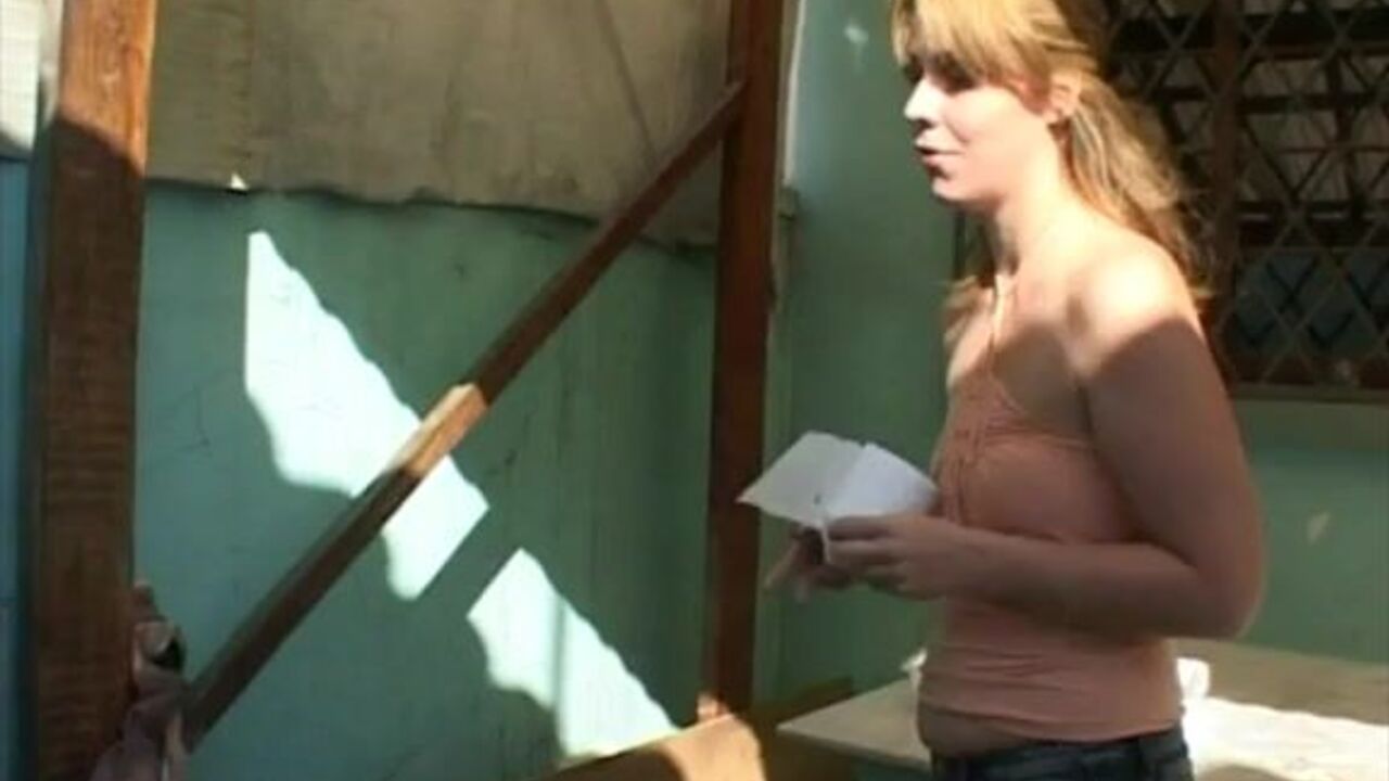 Watch this dirty scat video of a girl getting her ass drilled before being dumped