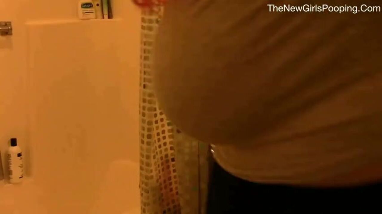 Watch this filthy slut have a mind-blowing orgasm in the toilet