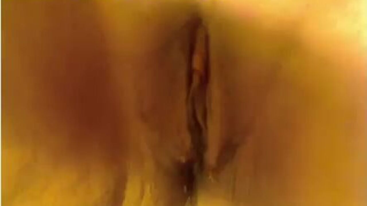 Watch this amateur chick get down and dirty with her scat on cam