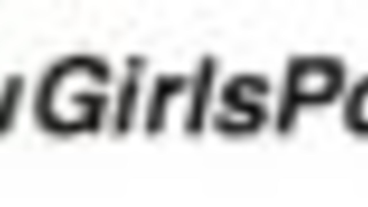 Watch these filthy sluts talk dirty & poo in this scat video