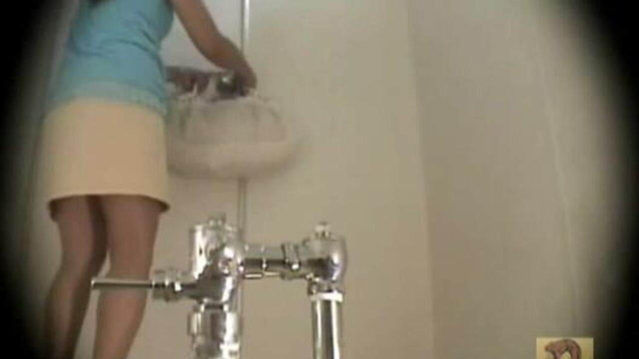 Watch as this filthy slut gets her scat stuffed and her face covered in it!