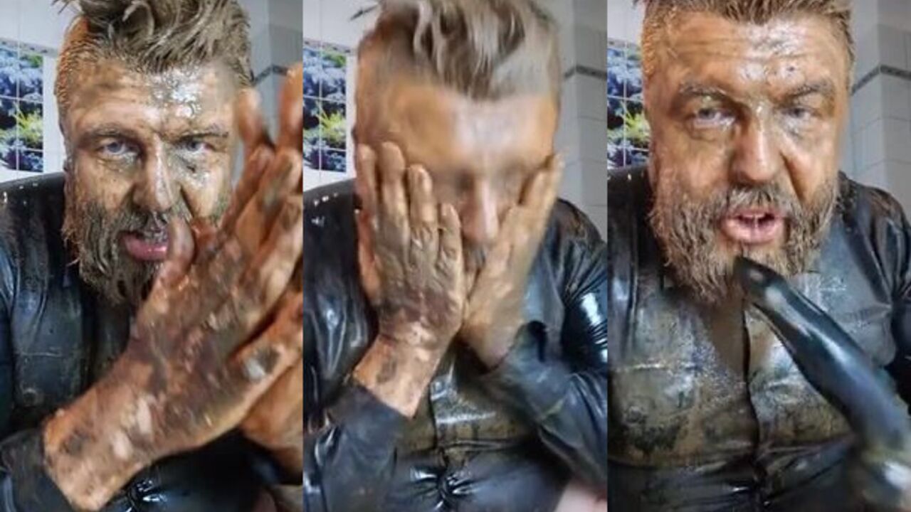 Watch this kinky slut gagging and smearing her own head while deepthroating a dildo