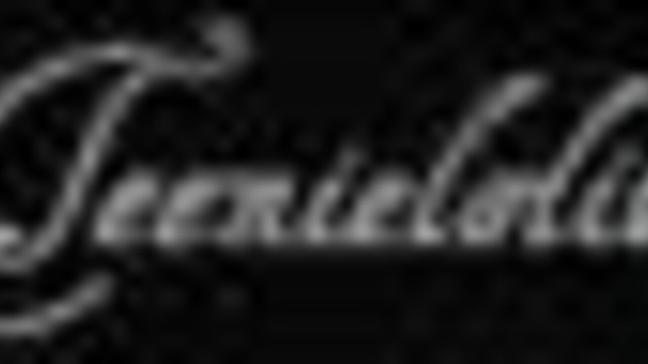 Watch these filthy sluts scat and get off in wild pooped-on videos